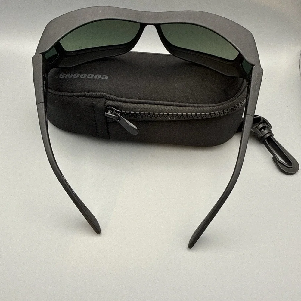 Cocoons Authentic WideLine C422L Pilot Black Polarized Green Lens Glasses & Case